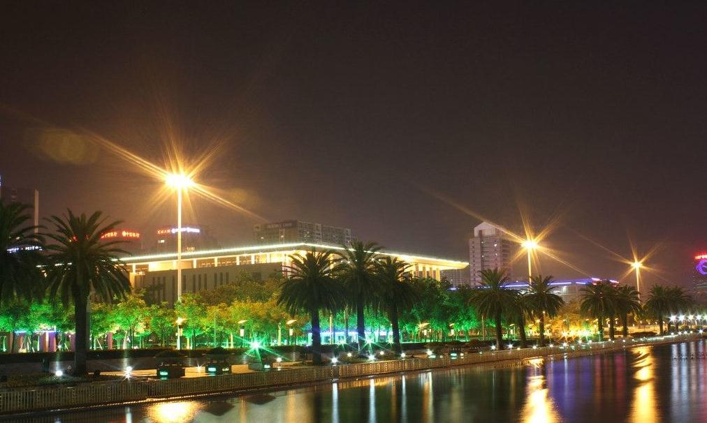 广场麻豆成人片照明夜景效果图